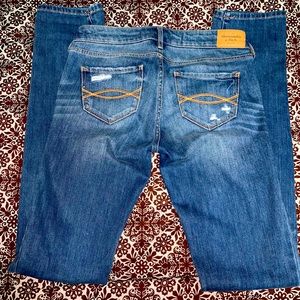 Abercrombie & Fitch Skinny/Boot Jeans. Size 00Reg. w24 L33.